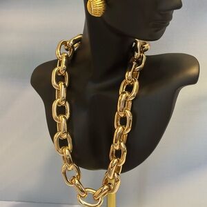 Banana Republic Chunky Gold Tone Chain Link Necklace 17”+2”